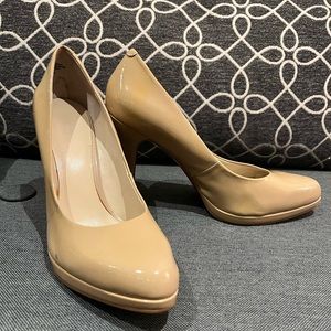 Nine West Nude Platform Heels size 8